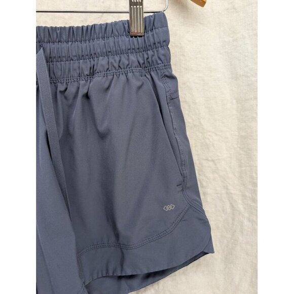 Legend Discovery women's size medium blue gray gym shorts, 4" inseam L9 - Picture 2 of 9
